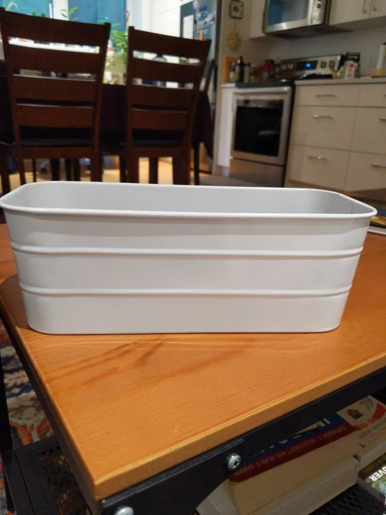 White Planter photo 1