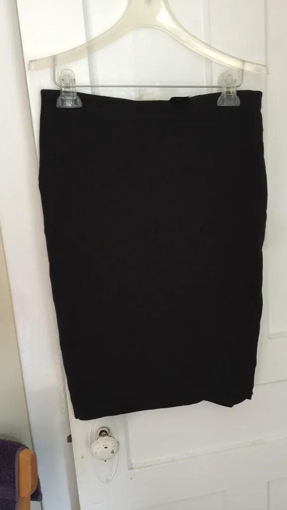 H&M Mid Length Tube Skirt photo 1