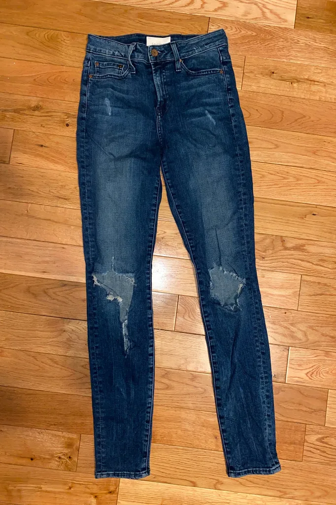 Aritzia THE CASTINGS Ripped Jeans Size 26 photo 1