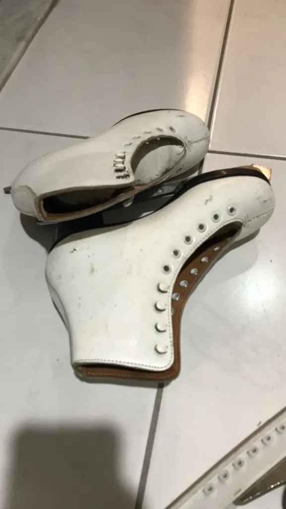 Skates (Men’s 8 And Kids Size) photo 1