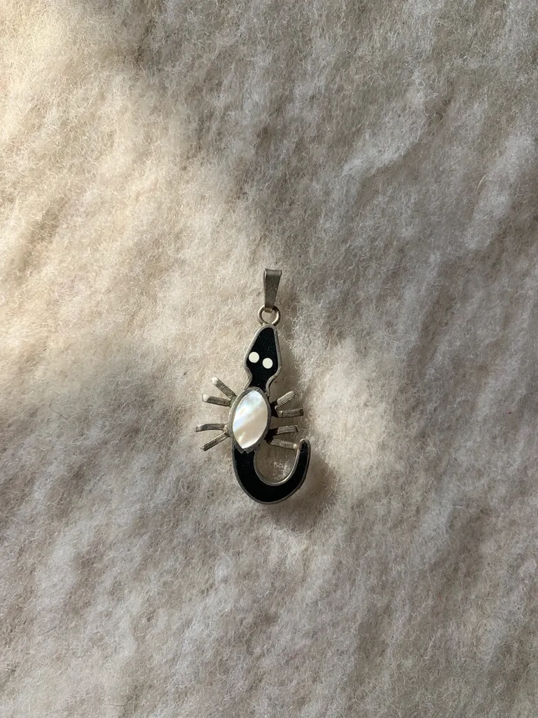 funny & cute little pendant! photo 1