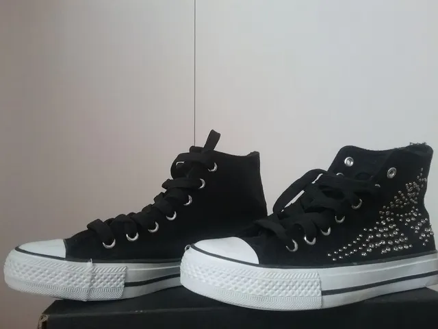 Converse-Like High Top Sneakers photo 1