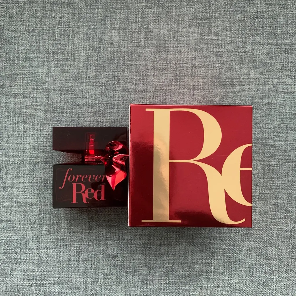 BNIB Forever Red Perfume - Bath & Body Works photo 1