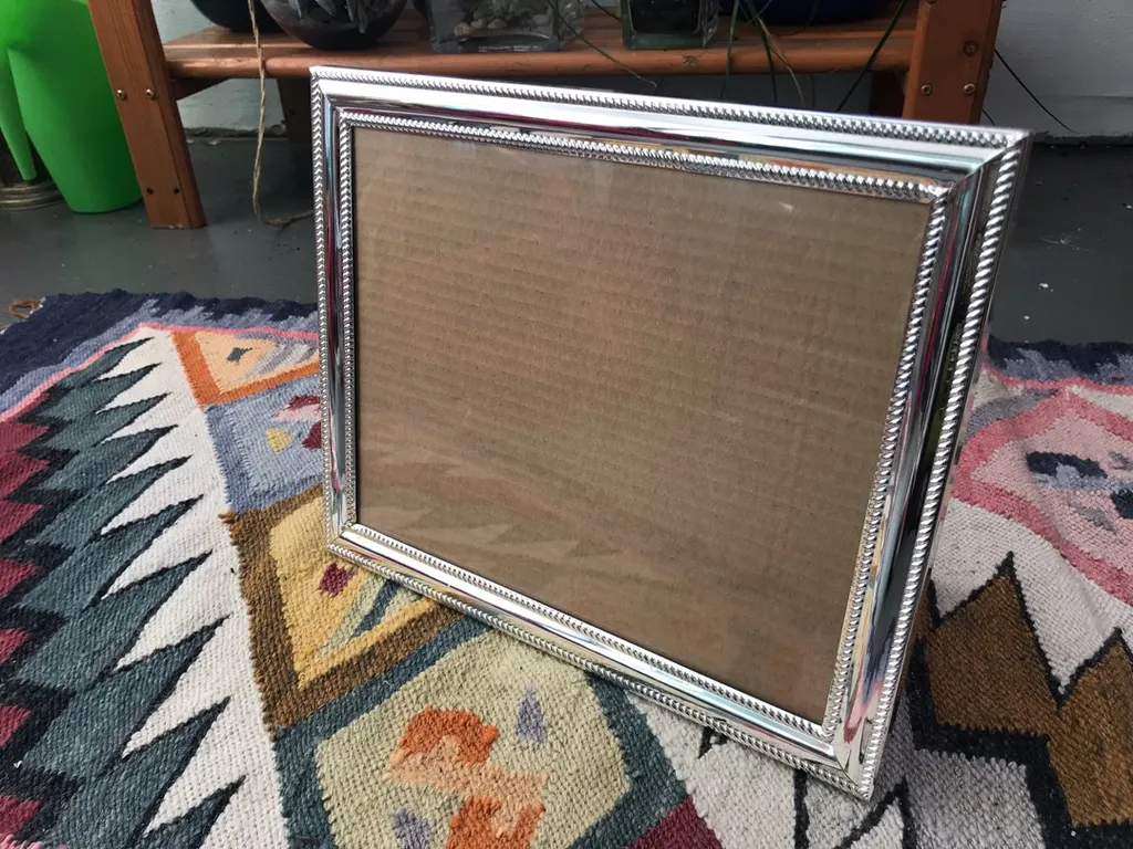 Shiny Things, Picture Frame photo 1