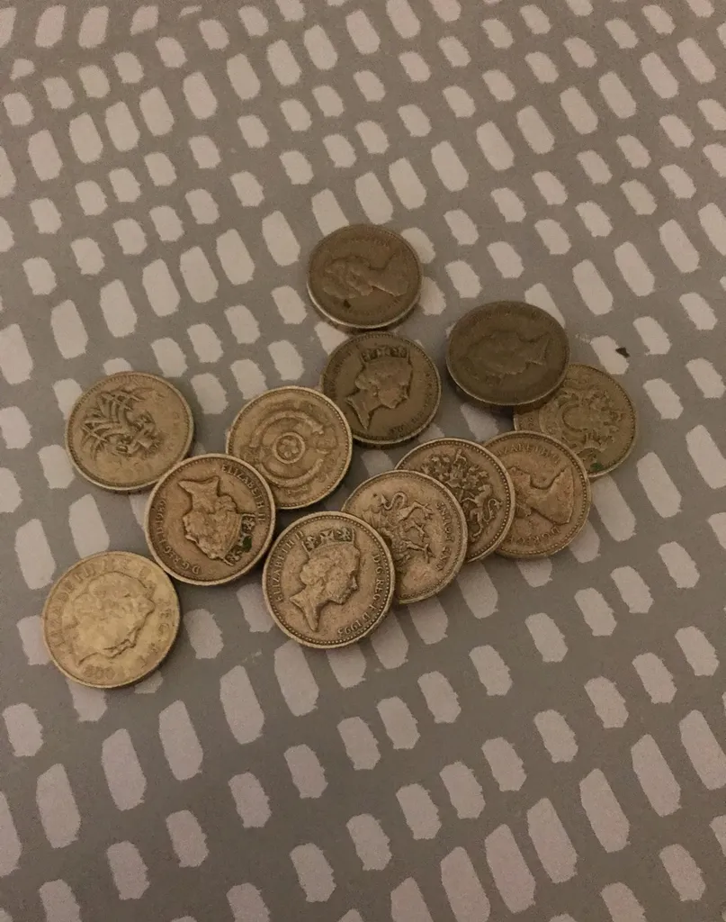 12 Deprecated British Pounds photo 1