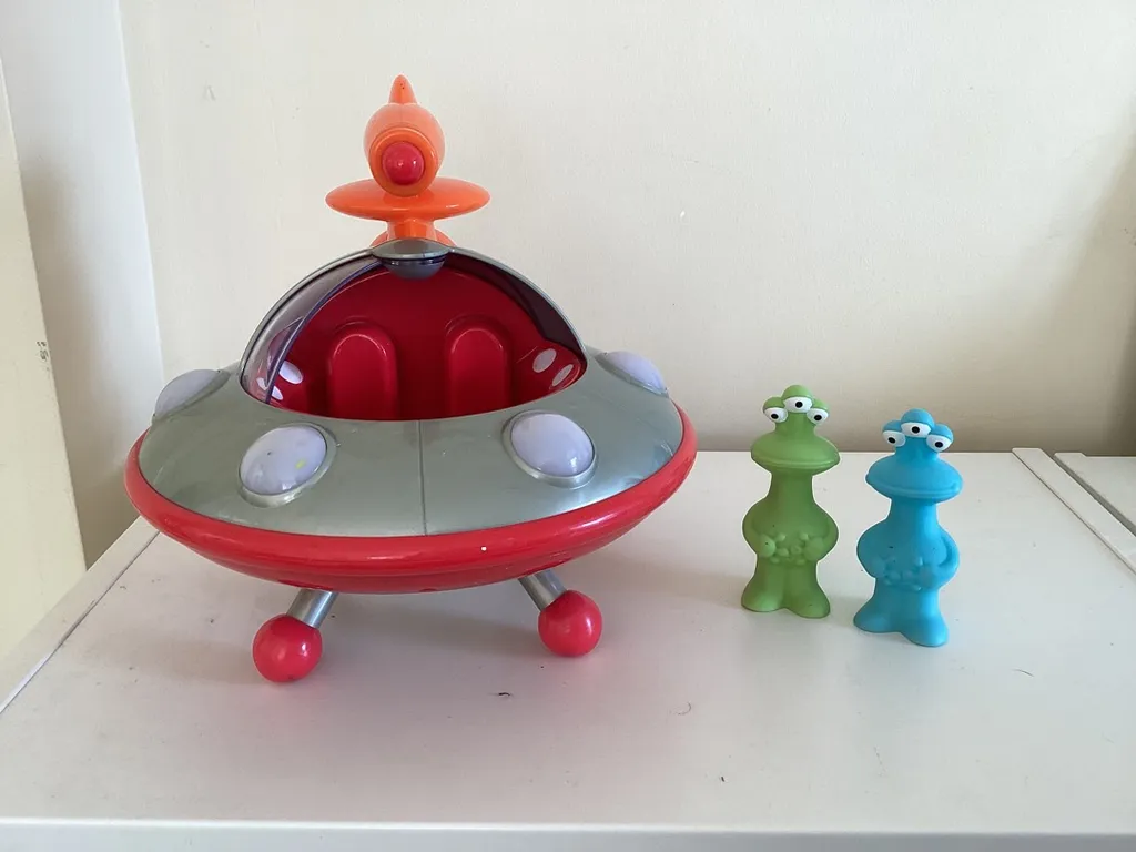 Alien Spaceship photo 1