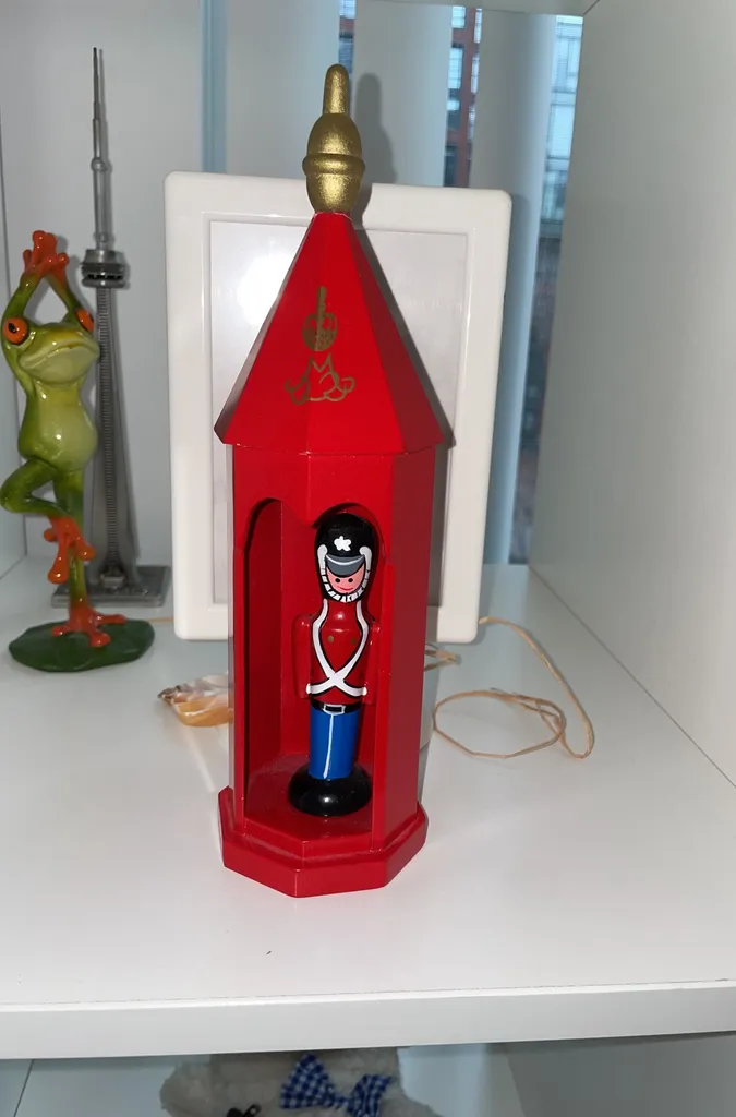 FREE Souvenir/decor Item photo 1