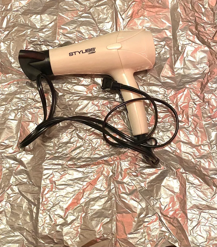 Hairdryer photo 1