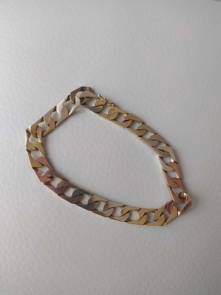 10K Gold Bracelet photo 1