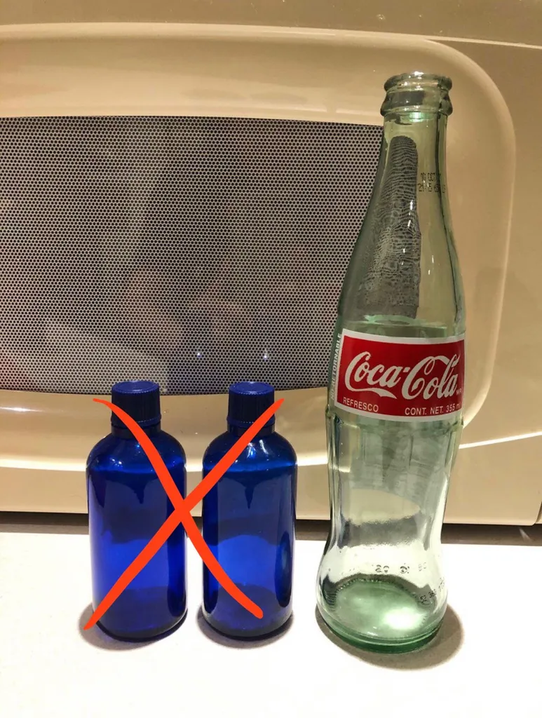 🆓 Free Glass bottle (blue ones are gone) photo 1
