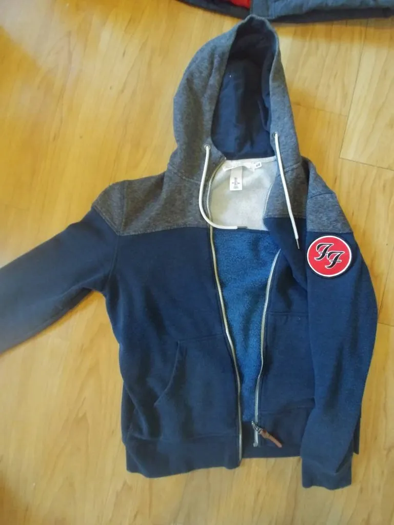 Blue & Grey Men's Sweater with Foo Fighters Patch photo 1