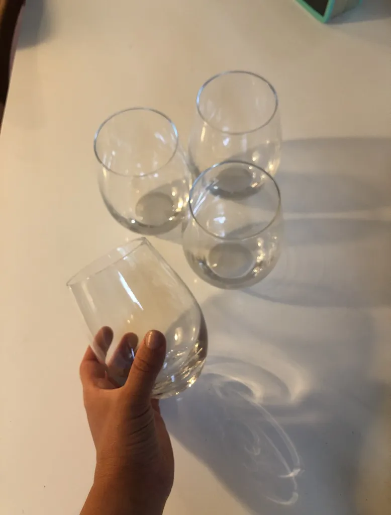 Wine glasses photo 1