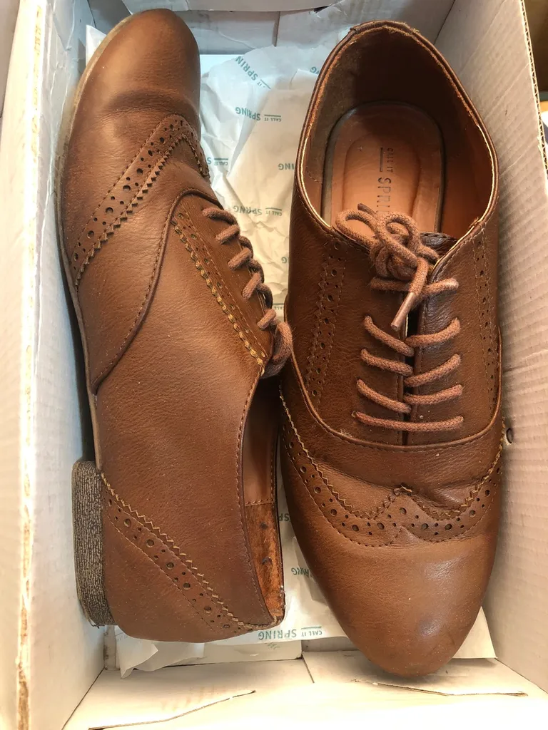 Brown Oxford shoes photo 1