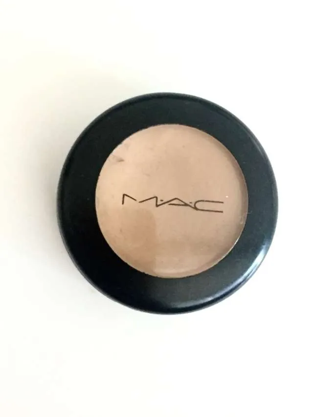 Mac NC30 Concealer photo 1