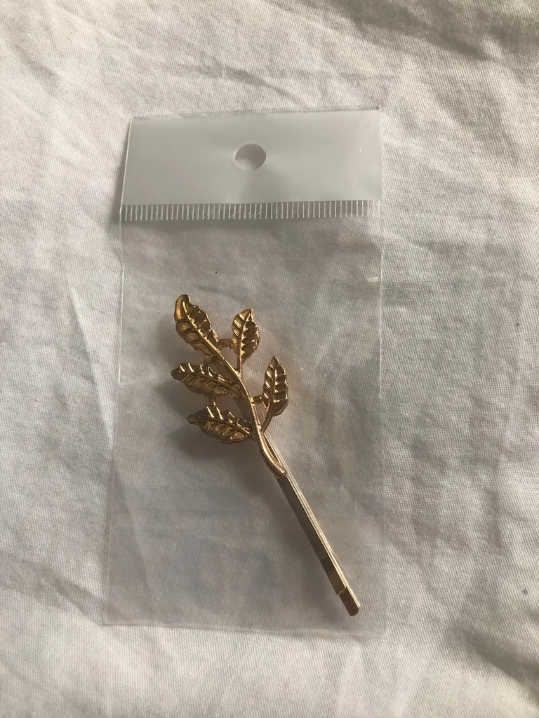 Gold Leaves Hair Pin photo 1