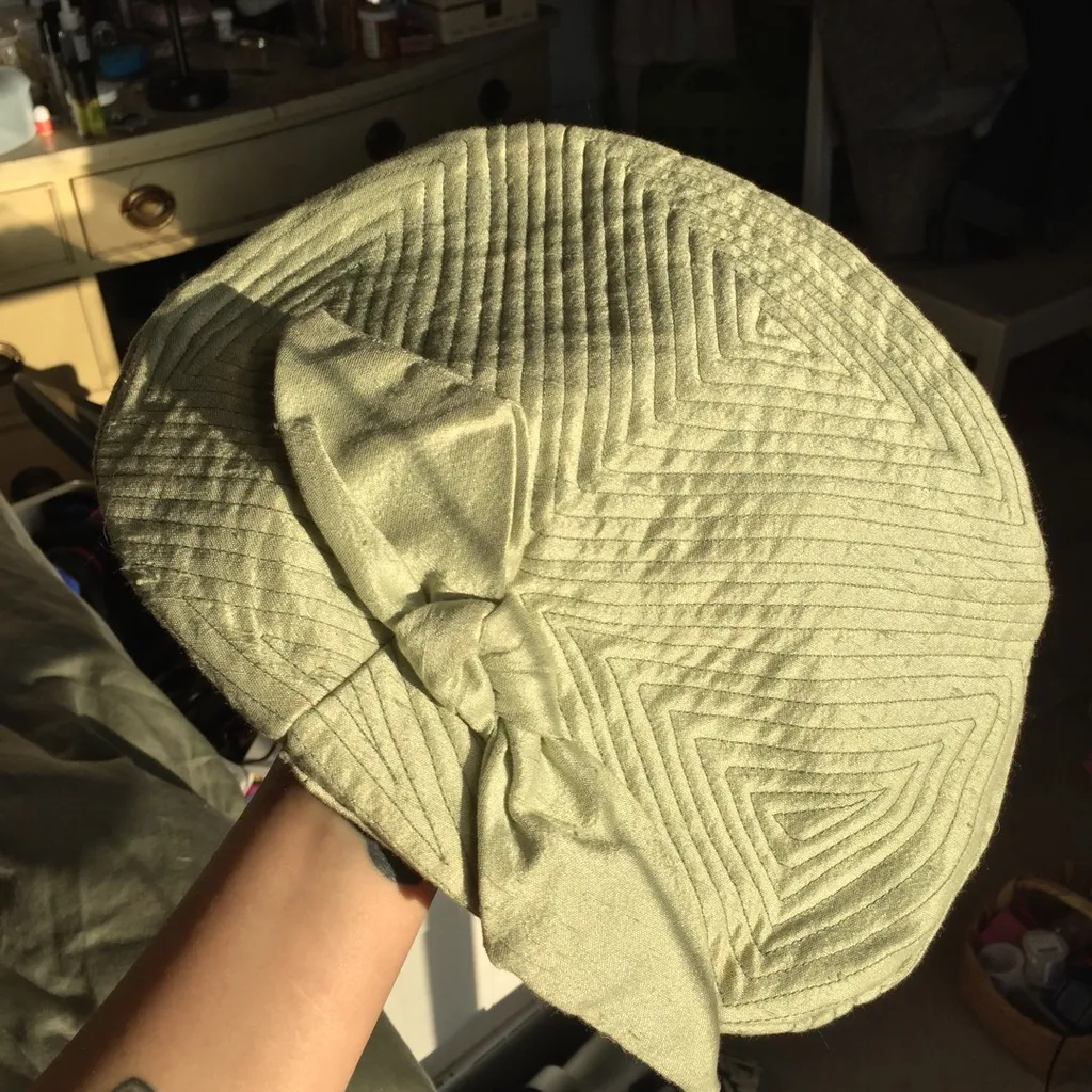 Vintage Children’s Hat photo 1