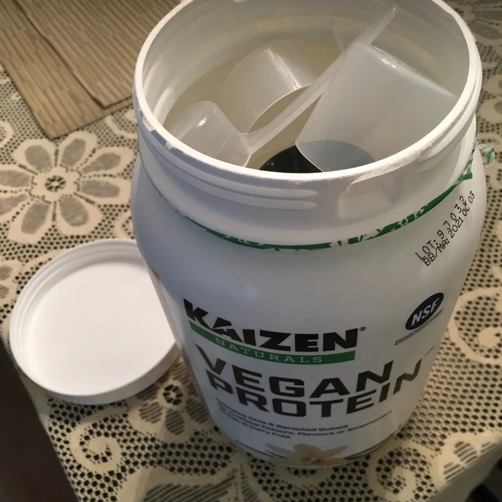 Empty Protein Container/scoops photo 1