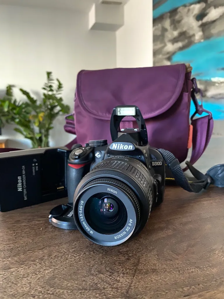 Nikon D3100 With Bag photo 1