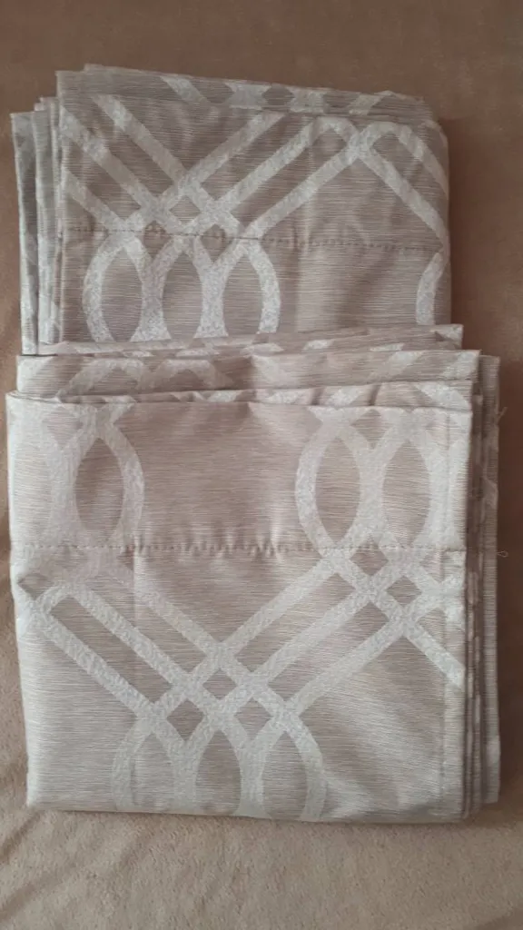 2 Night Curtains photo 1