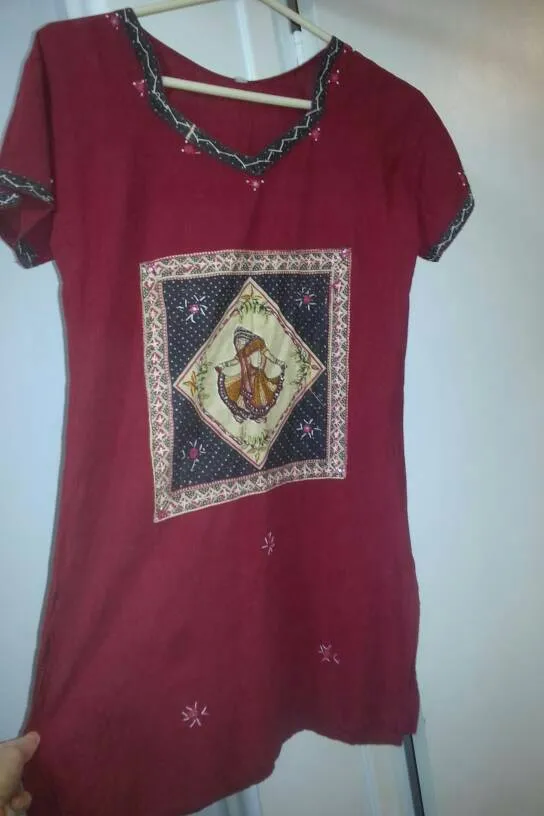 Great Red Indian Shirt /dress With Slitted Sides And Decal --... photo 1