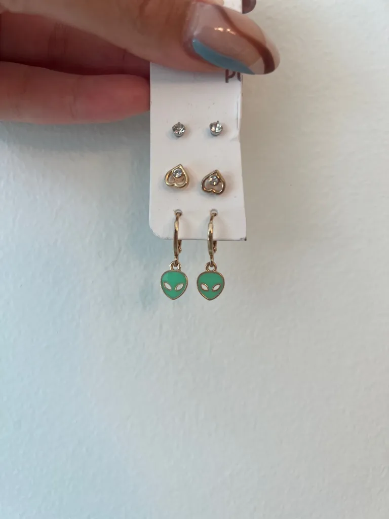 Dainty Alien Earrings photo 1
