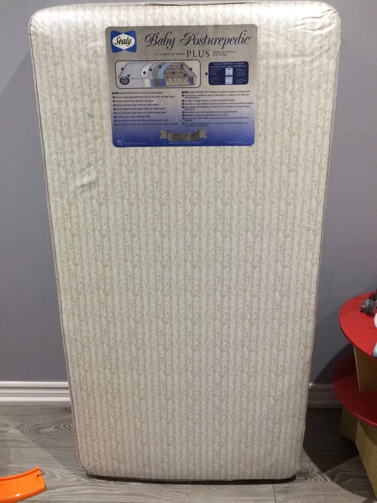 EUC Sealy Baby Posturepedic Plus Mattress photo 1