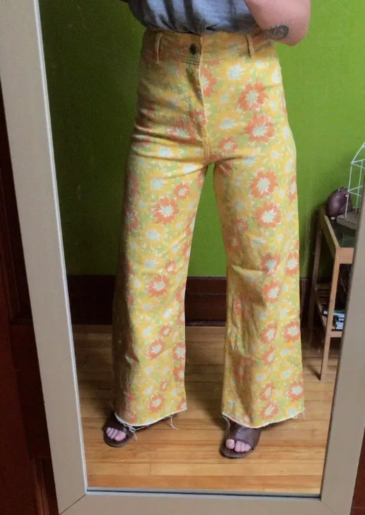 🌸 Funky Pants With Flowers 🌸 photo 1