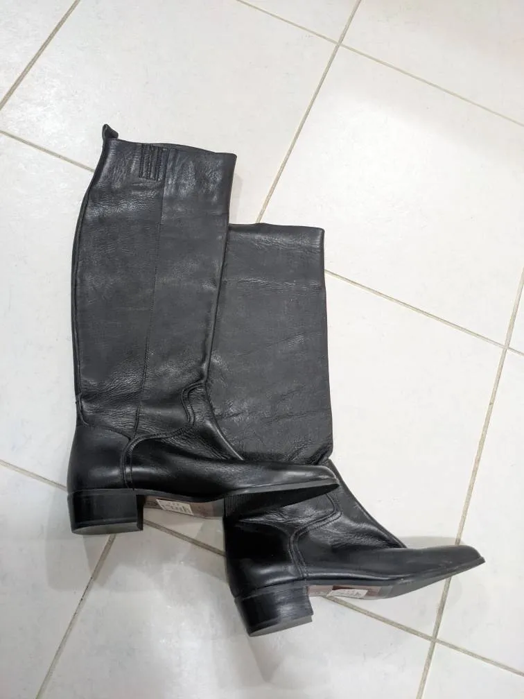 NEW Genuine Leather Boots photo 1
