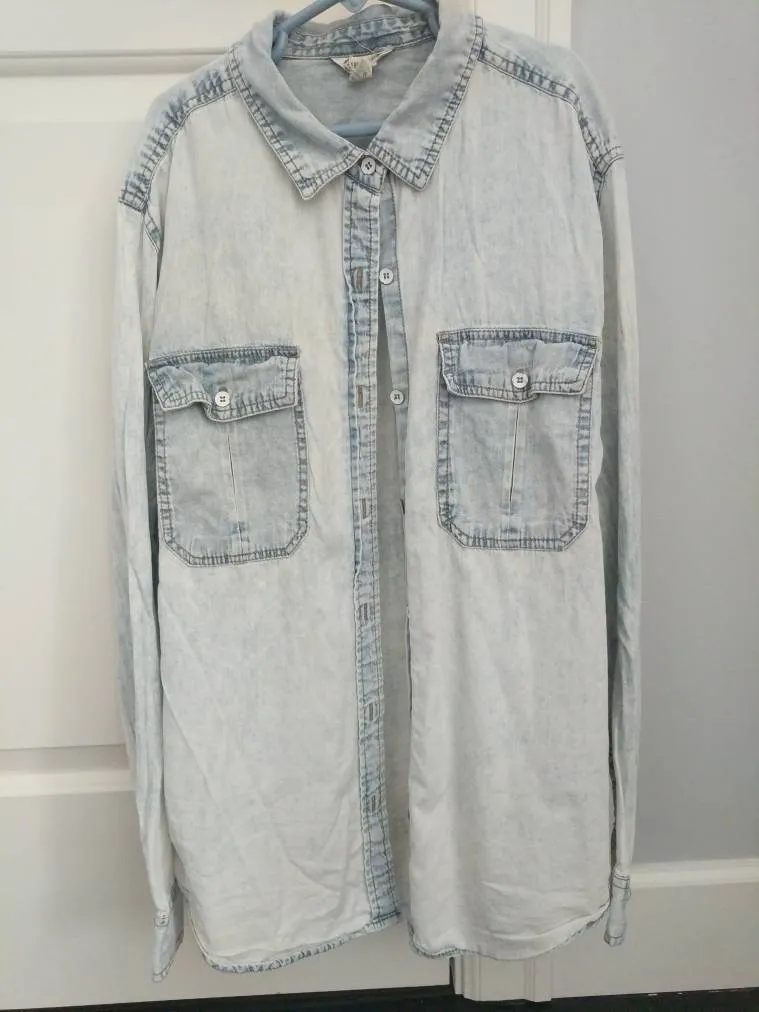Forever 21 Button Up photo 1