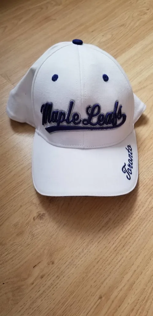 Maple Leafs Hat photo 1