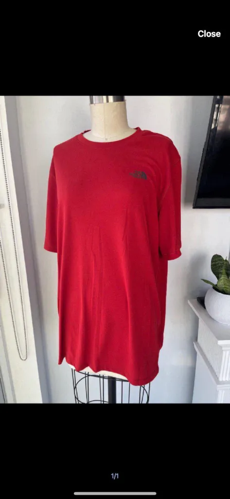The North Face T-shirt photo 1