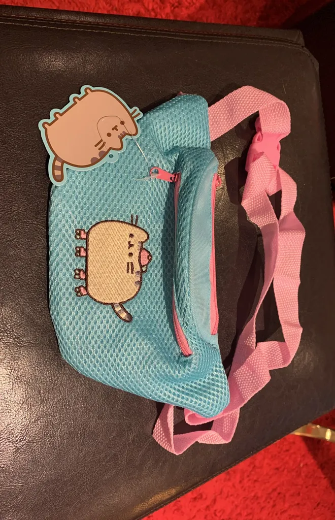 pusheen fanny pack photo 1