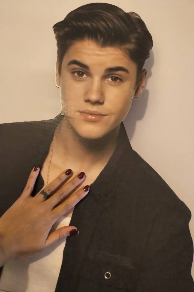 Lifesize Cutout Of The Beibs 2012 Edition photo 1