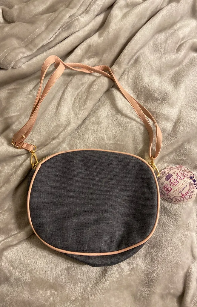 EGG Brand Side Purse photo 1