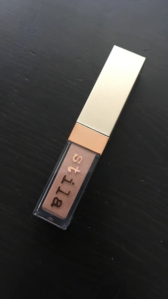 Stila Shimmer And Glow Liquid Eyeshadow In Grace photo 1
