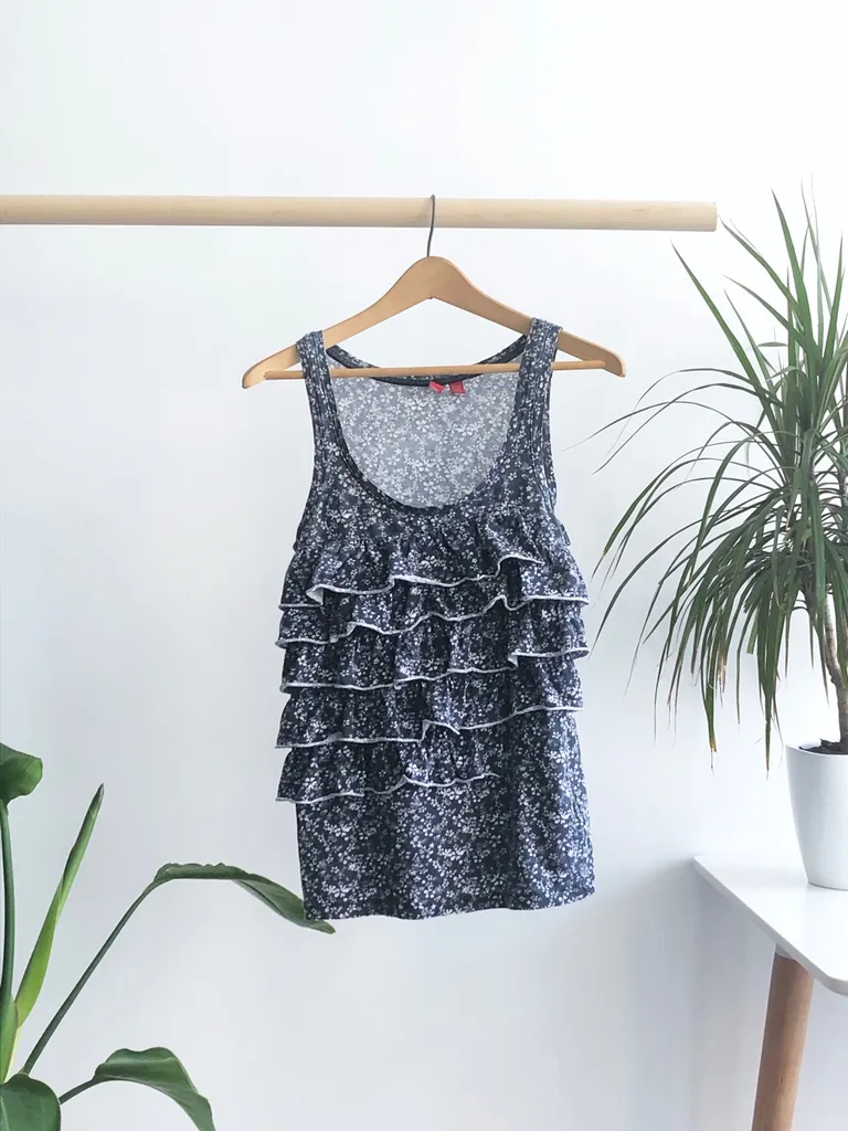 S- 100% Cotton Ruffle Tank Top  photo 1