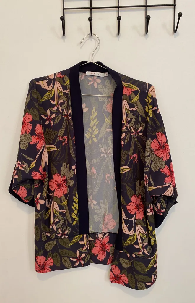 Small Women’s Top photo 1