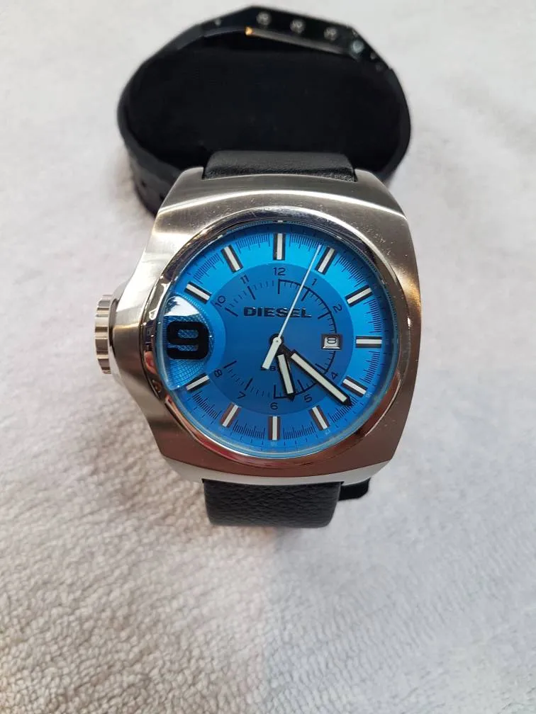 Mens Watches photo 1