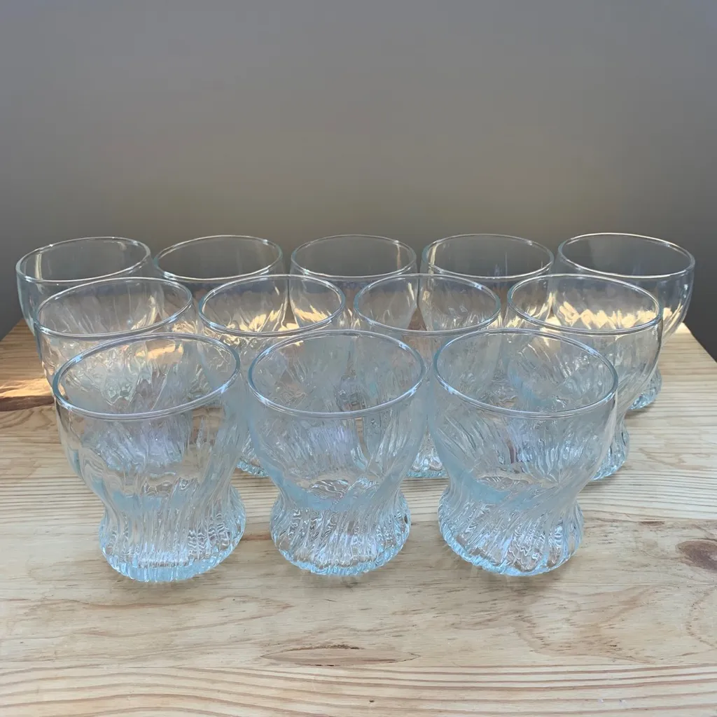 12 Drinking Glasses photo 1