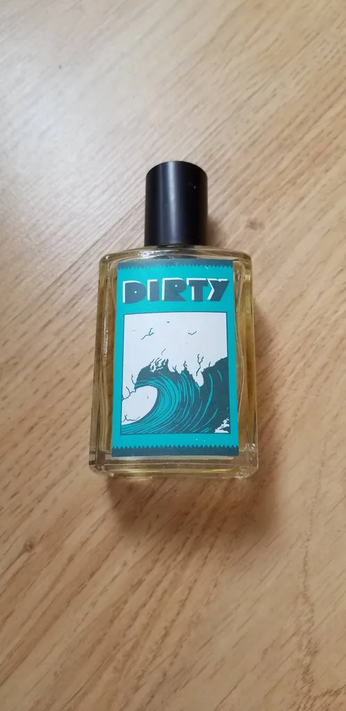Dirty Perfume photo 1