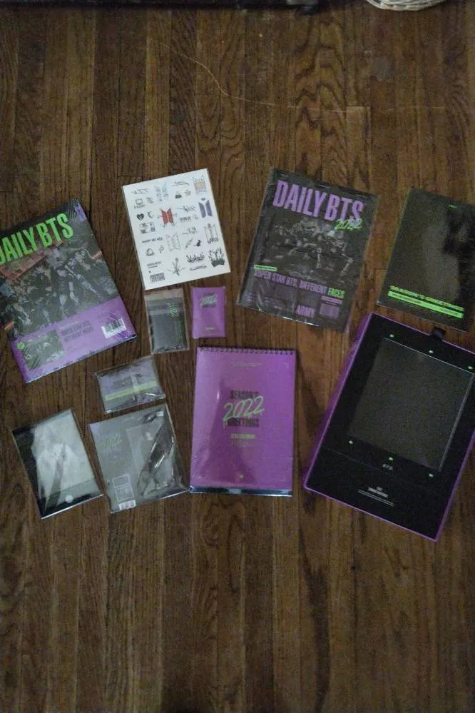 Items From BTS 2022 Season's Greetings Box photo 1