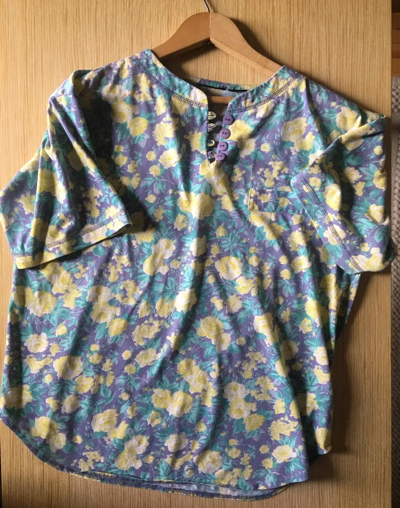 Floral Top photo 1