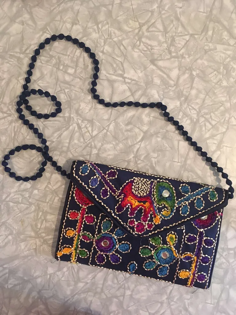 Beautiful Embroidered Purse photo 1