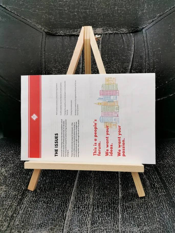 7 Mini Display Easels photo 1