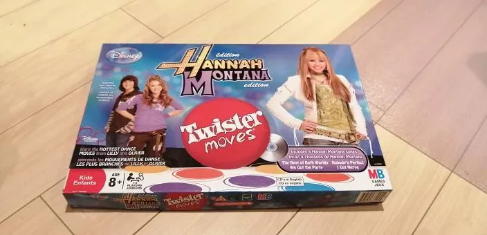 Twister Moves (Hannah Montana edition) photo 1