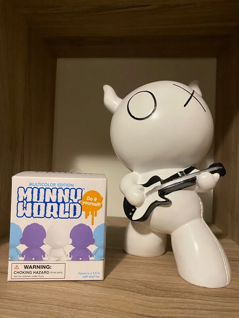 Decoration/ Toy Figure photo 1