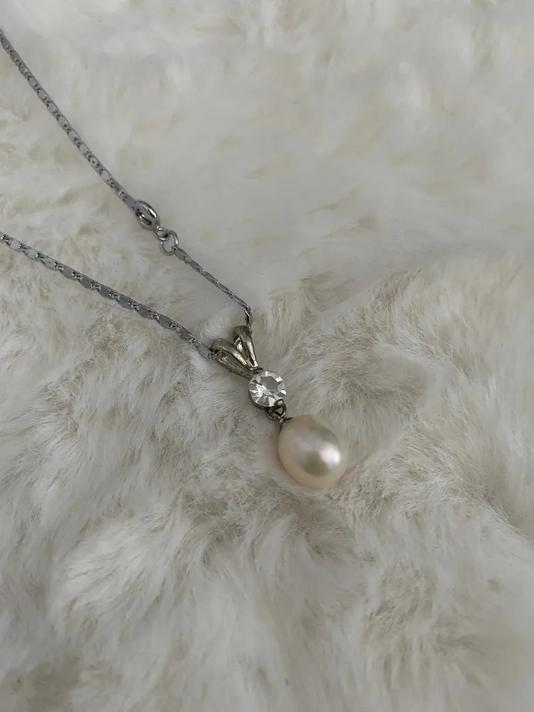 Pearl Necklace photo 1