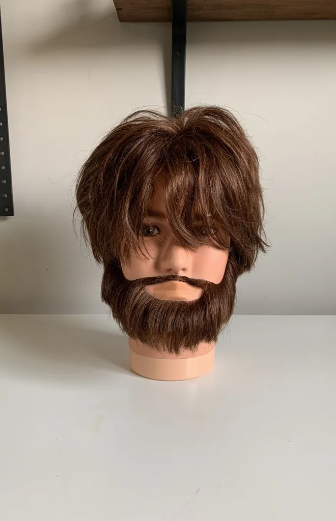 Mannequin head photo 1