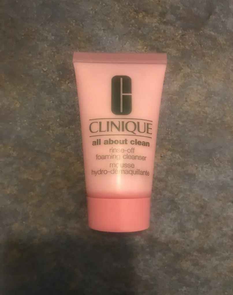 Clinique All About Clean Rinse Off Foaming Cleanser photo 1