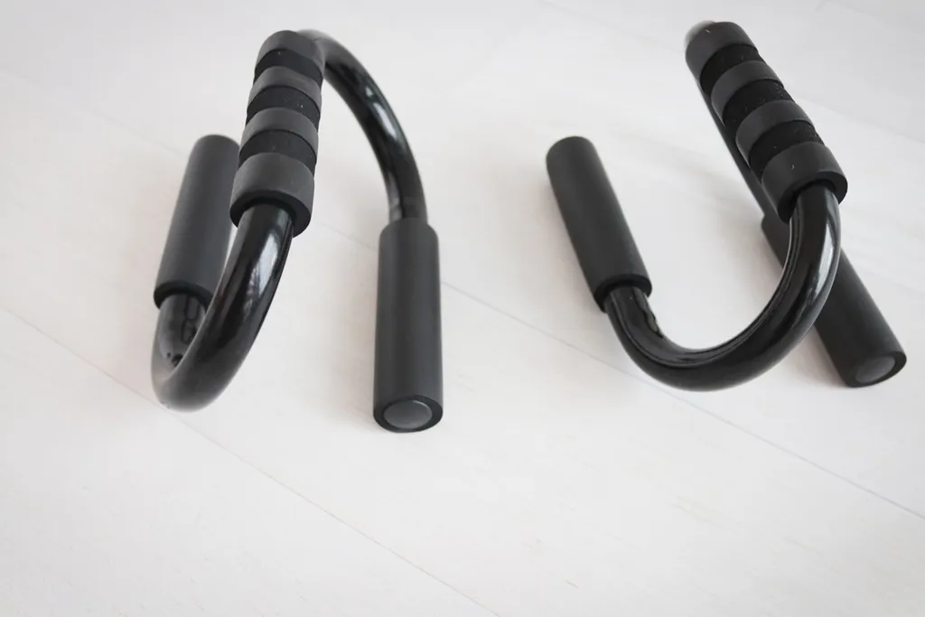 BNIB: push up Stand photo 1